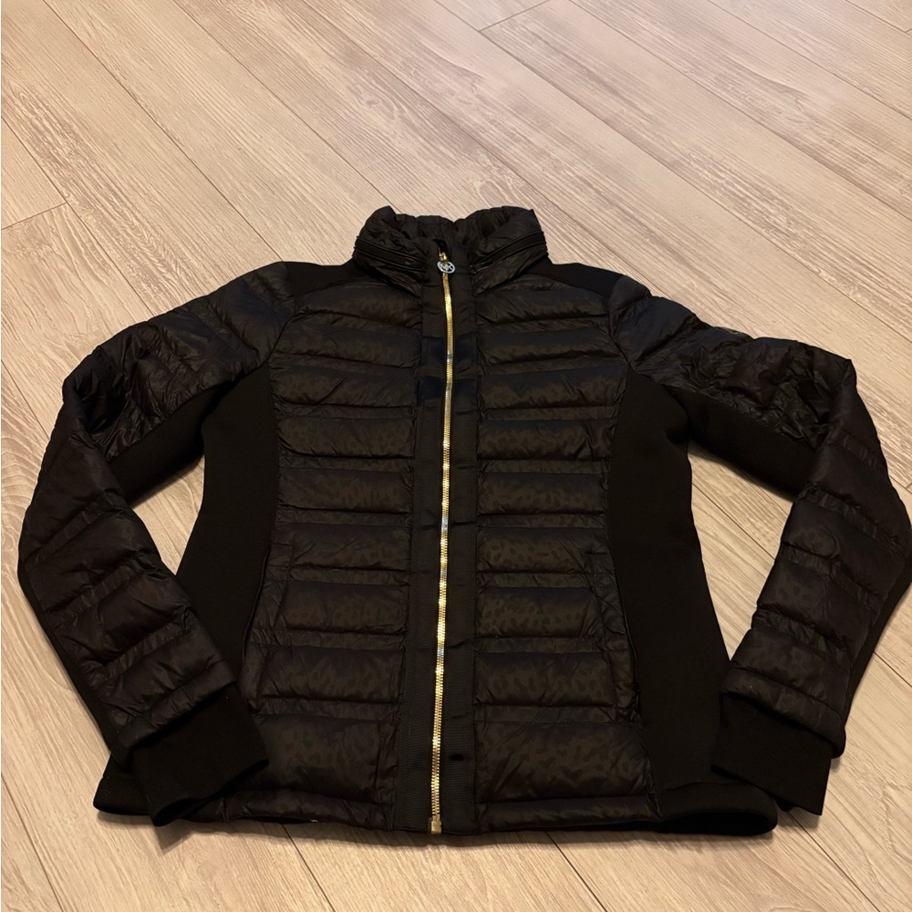 ✨ Michael Kors Puffer Jacket – Women’s Small ✨